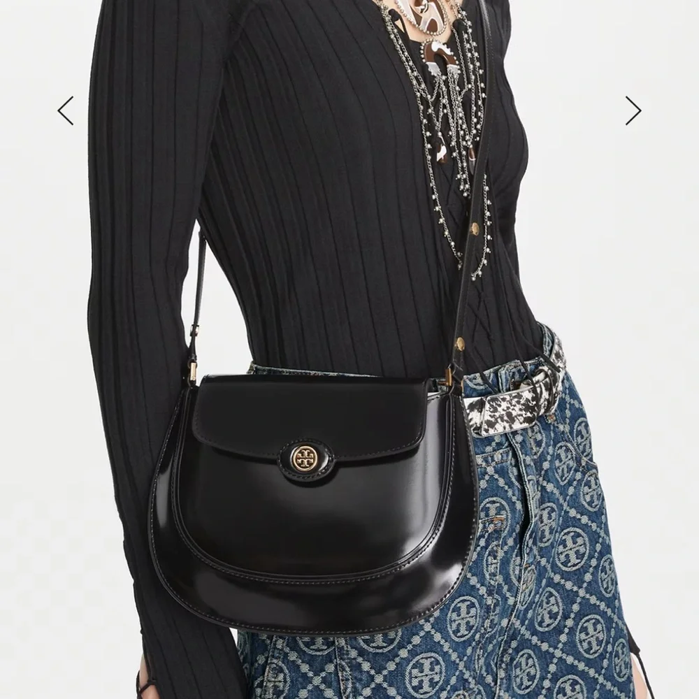 Tory Burch Robinson Spazzolato small flap bag black - Picture 3 of 11